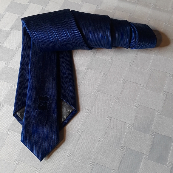 Christian Dior silk tie - Picture 1 of 5